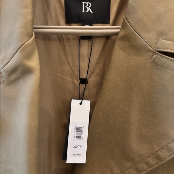 Banana Republic Tan Trench Coat - Picture 2 of 4